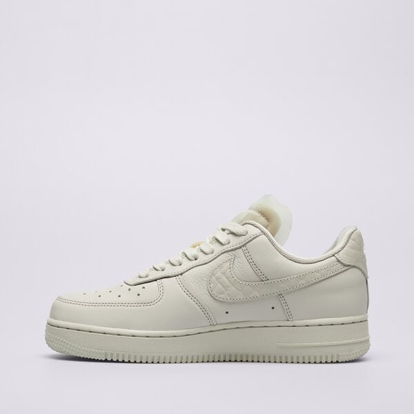 Дамски маратонки NIKE AIR FORCE 1 LOW PREMIUM dn5463-001 цвят бежов