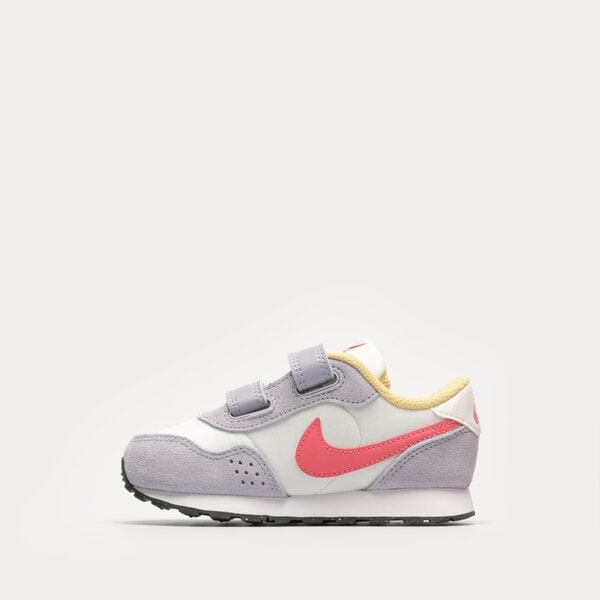 Детски маратонки NIKE MD VALIANT cn8560-502 цвят бежов