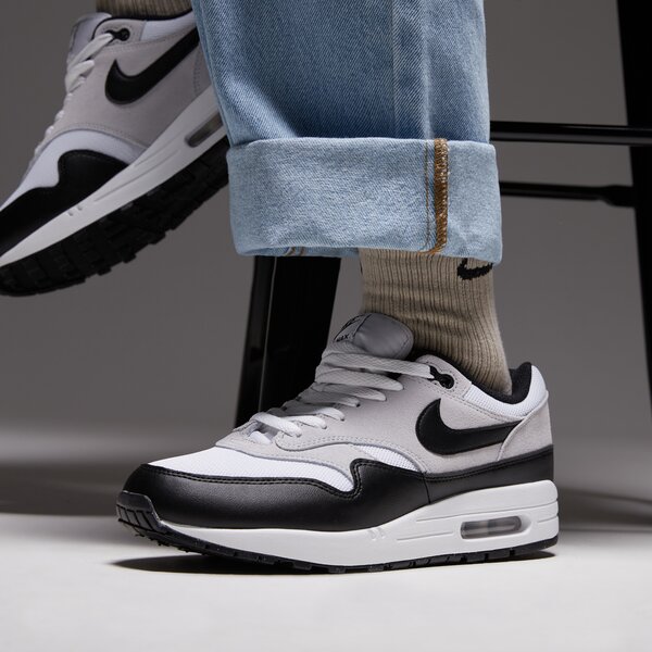 Мъжки маратонки NIKE AIR MAX 1 ESS fz5808-102 цвят бял