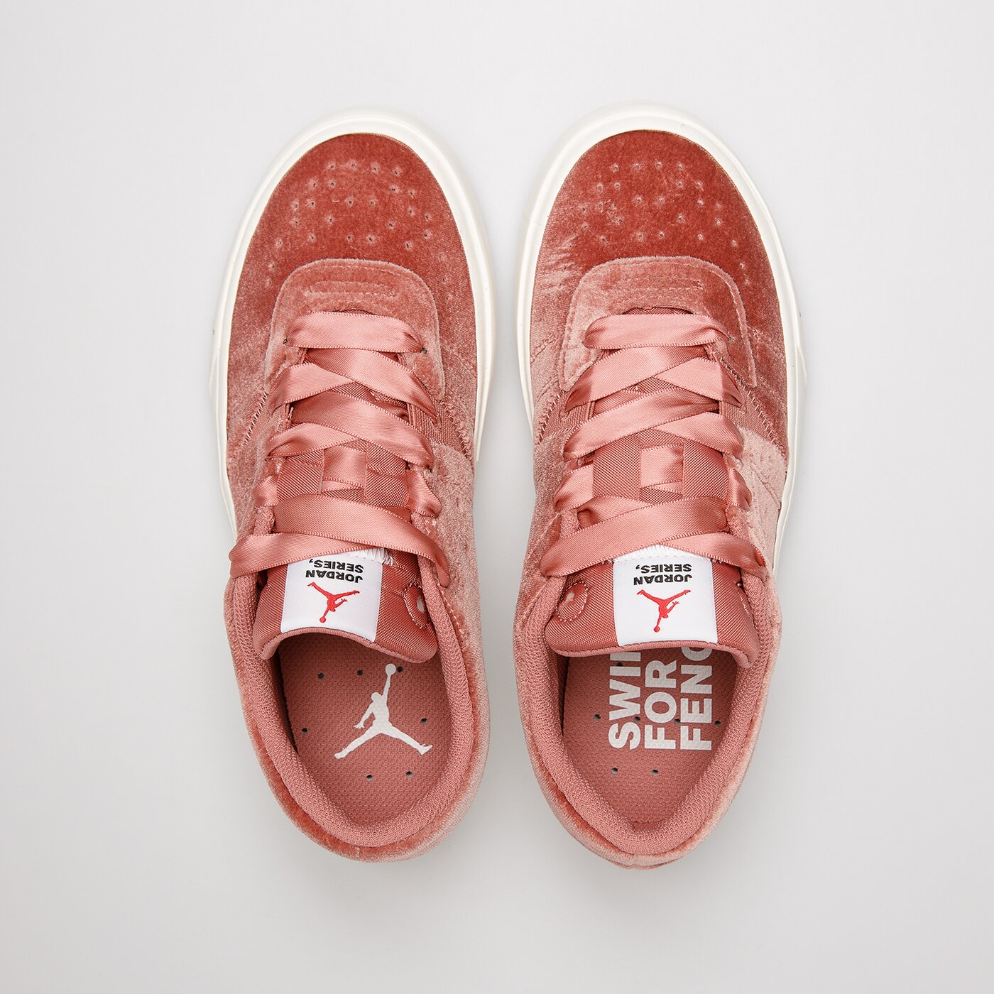 Дамски маратонки WMNS JORDAN SERIES ES SE dz7737600 цвят розов