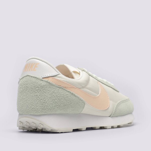 Дамски маратонки NIKE DAYBREAK ck2351-107 цвят многоцветен