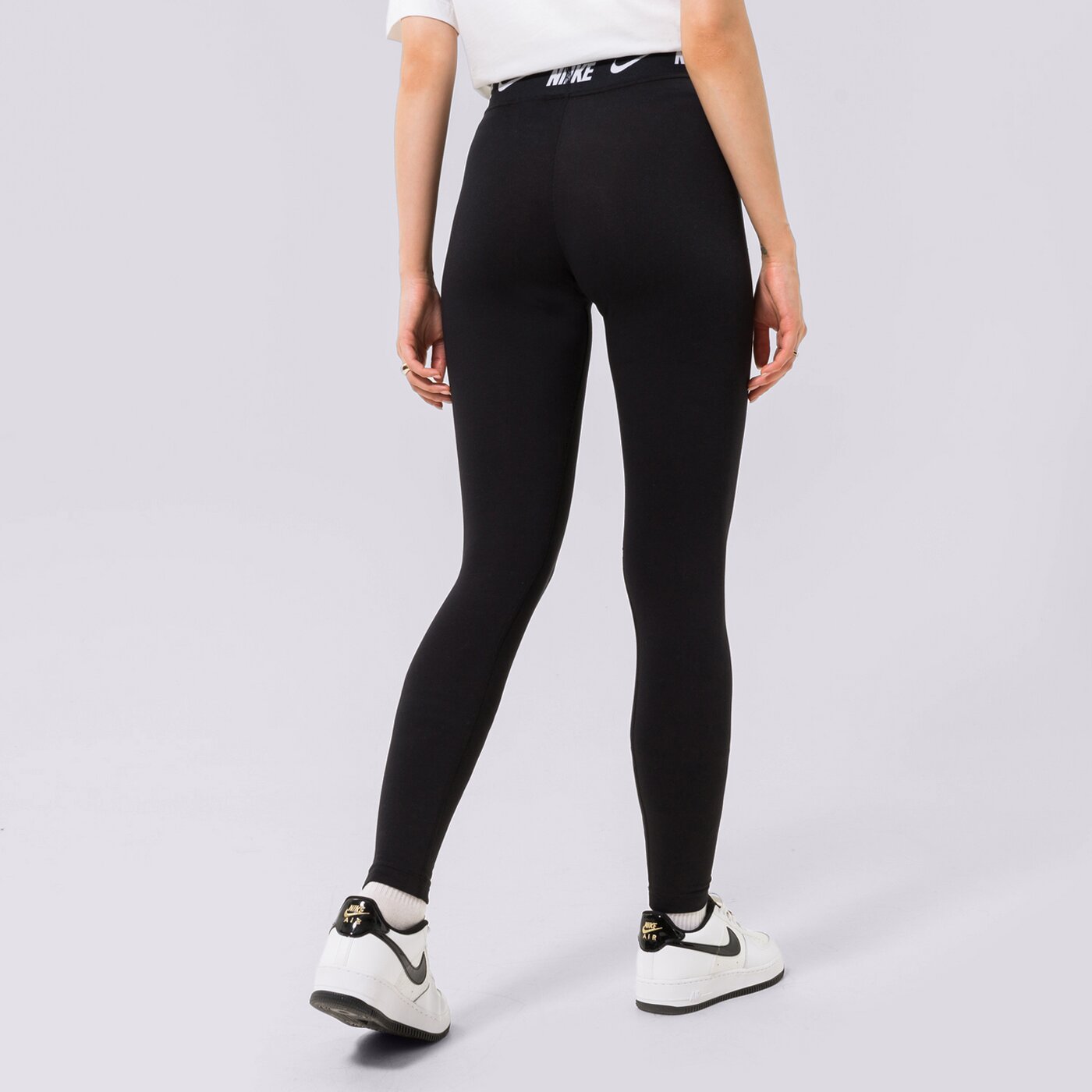 Дамски панталони NIKE КЛИН HIGH WAISTED LOGO dm4651-010 цвят черен