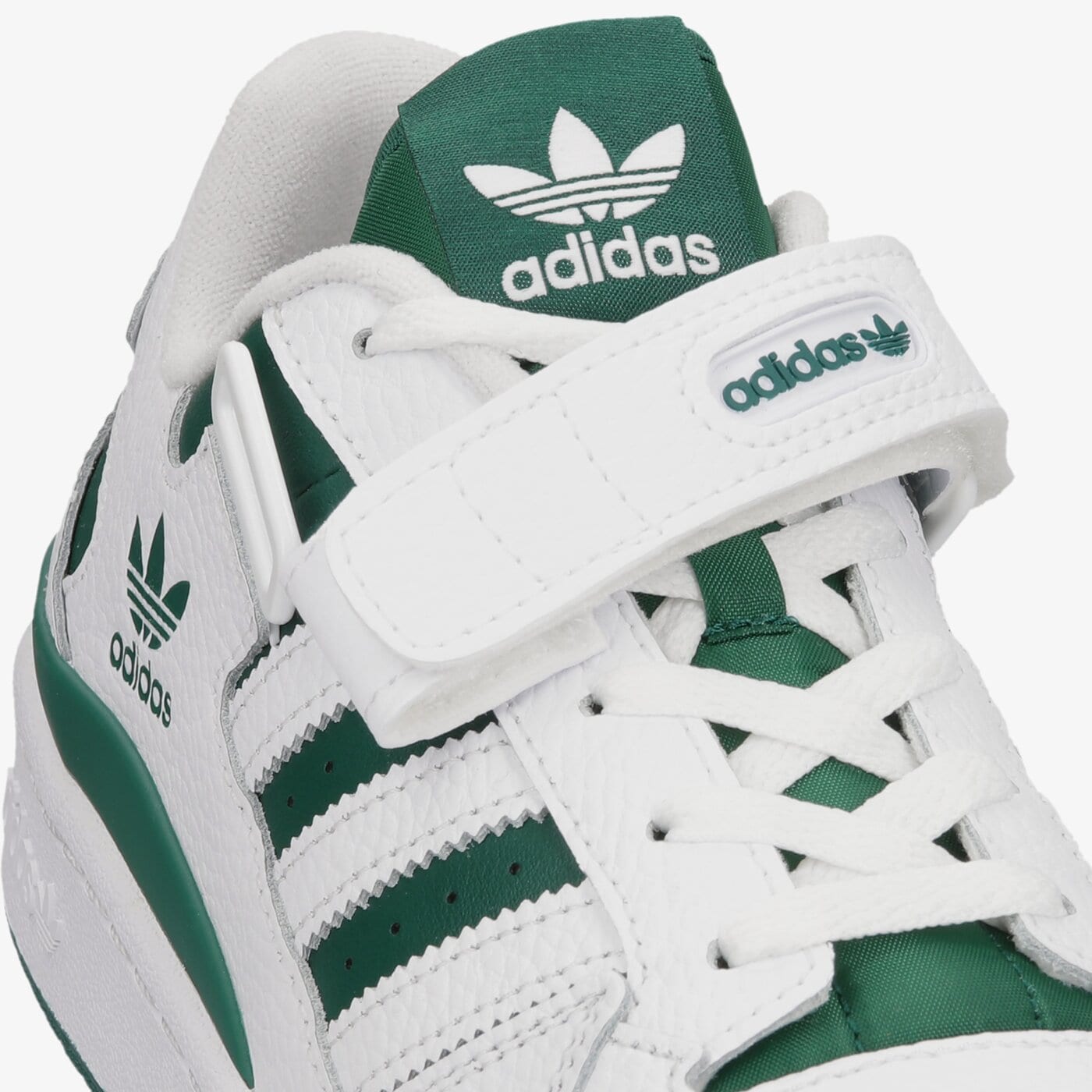 Мъжки маратонки ADIDAS FORUM LOW gy8556 цвят бял