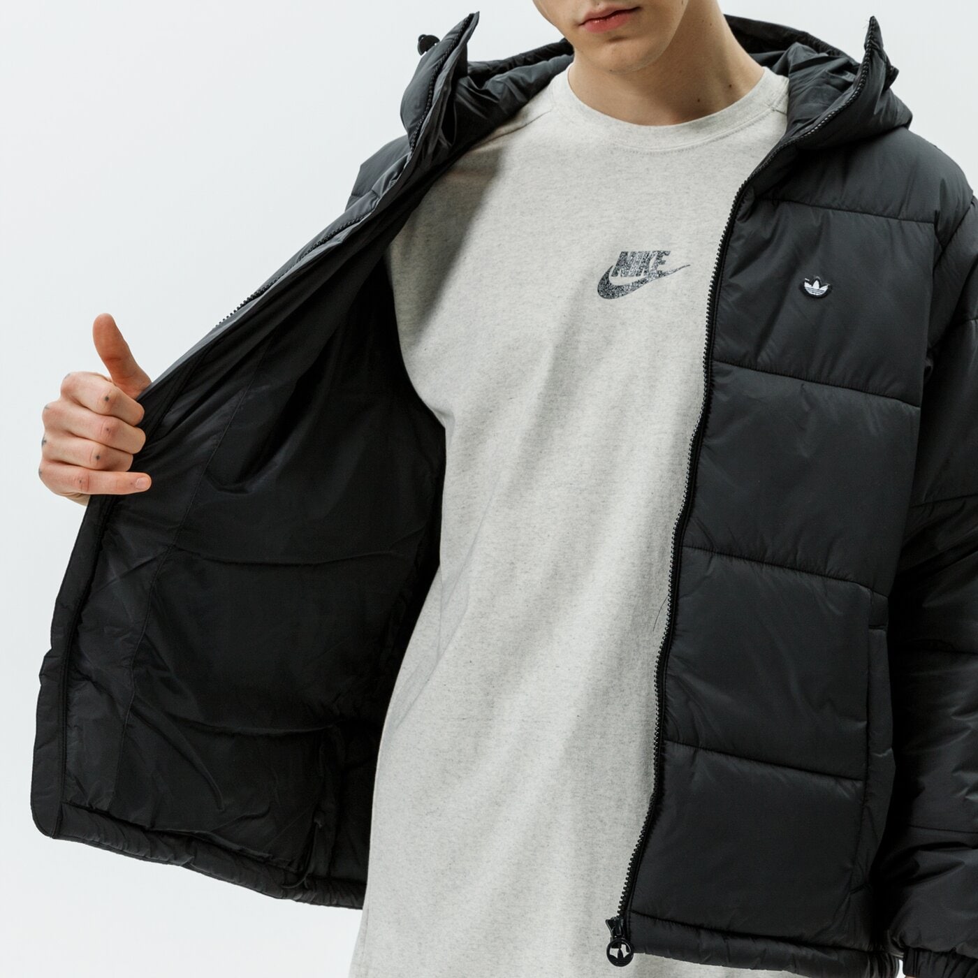 Мъжко зимно яке ADIDAS ЯКЕ PAD HOODED PUFF h13555 цвят черен
