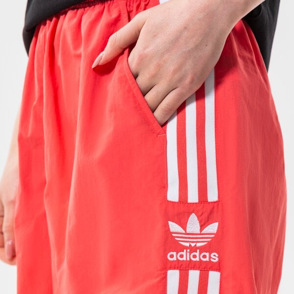 Дамски къси панталони ADIDAS ШОРТИ SHORT hf7454 цвят оранжев