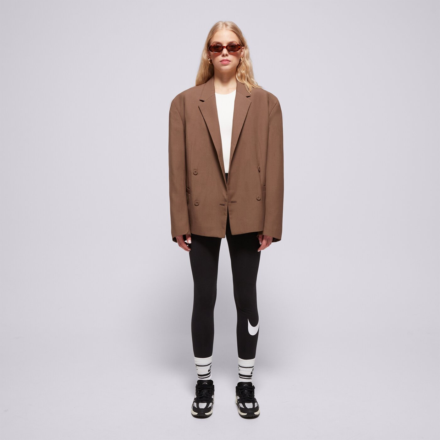 Дамски панталони NIKE КЛИН SPORTSWEAR ESSENTIAL cz8530-010 цвят черен