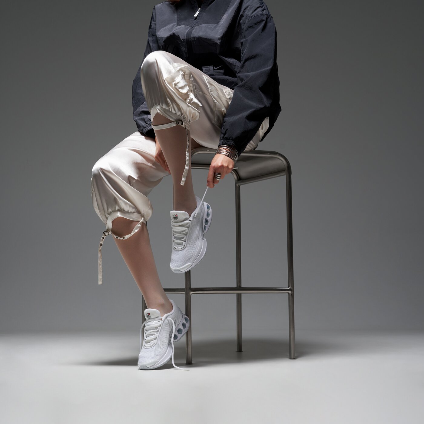 Дамски маратонки NIKE W AIR MAX DN  fj3145-102 цвят бял