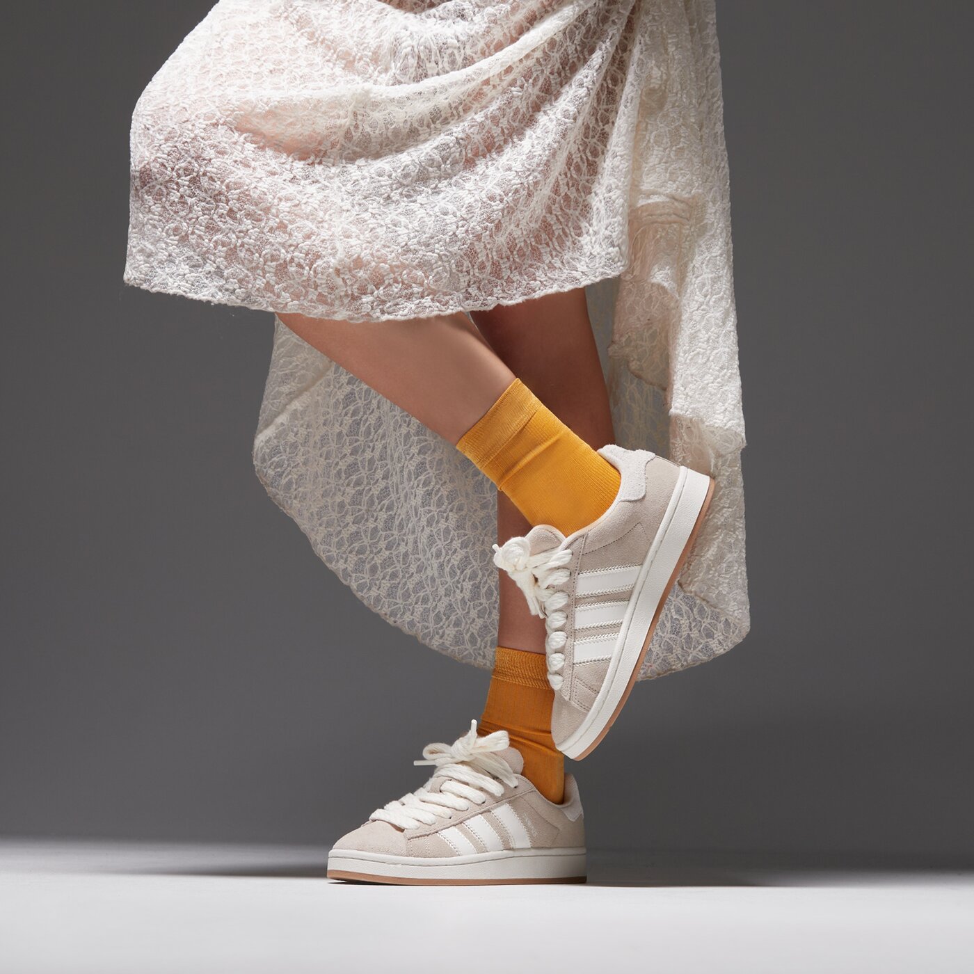 Дамски маратонки ADIDAS CAMPUS 00S W jq5803 цвят бежов