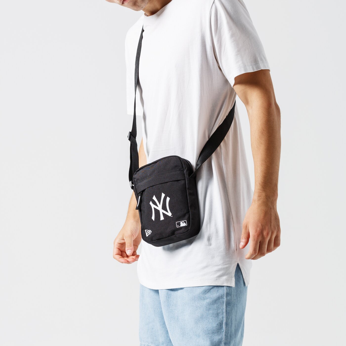 NEW ERA MLB SIDE BAG NYY BLK BLKWHI NEW YORK YANKEES B