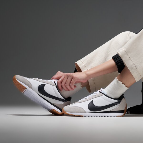 Дамски маратонки NIKE W PACIFIC hm4771-105 цвят бял