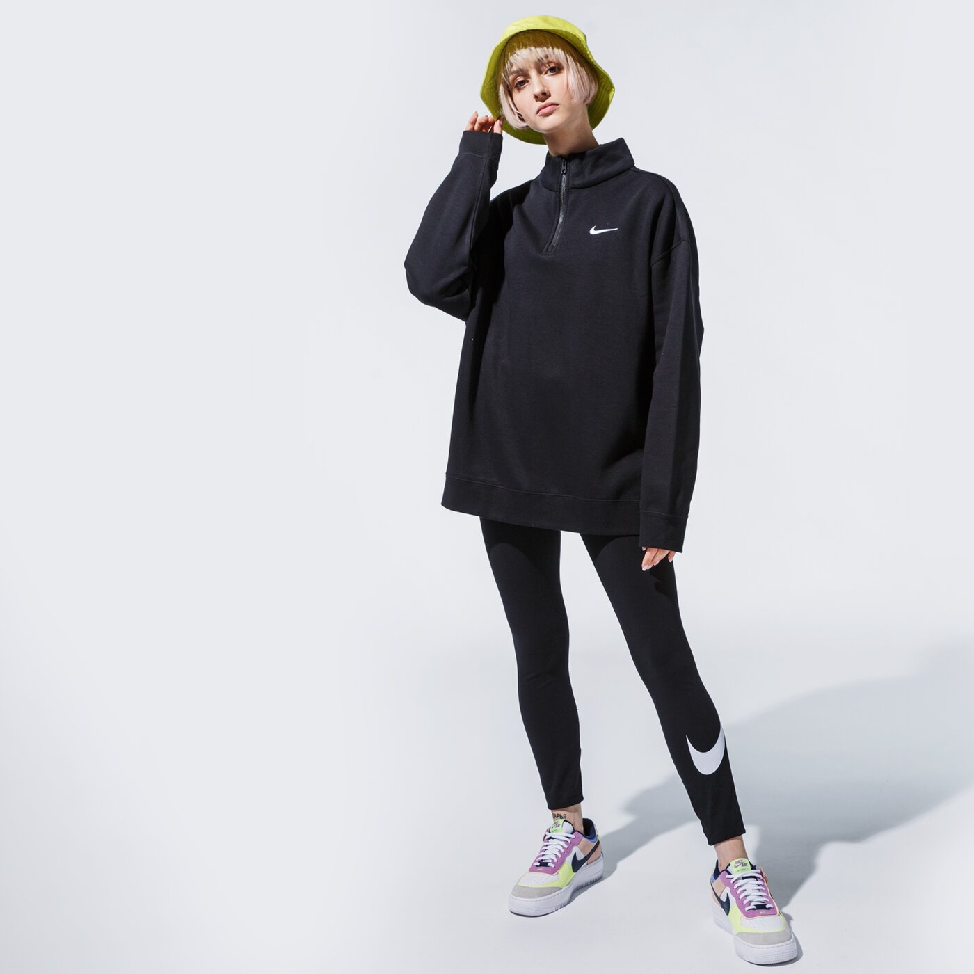 Дамски суичър NIKE СУИТЧЪР SPORTSWEAR dc5424-010 цвят черен