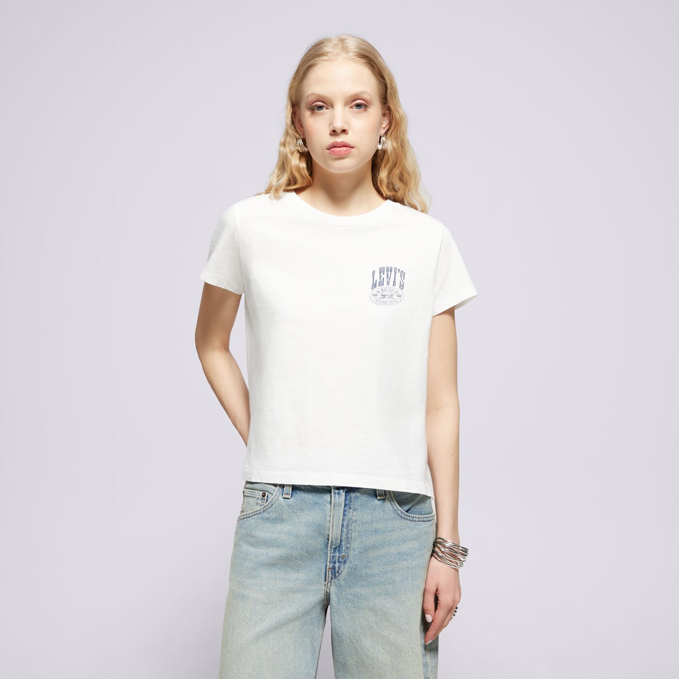Дамска тениска LEVI'S ТЕНИСКА GRAPHIC BOXY TSHIRT a8804-0033 цвят бял