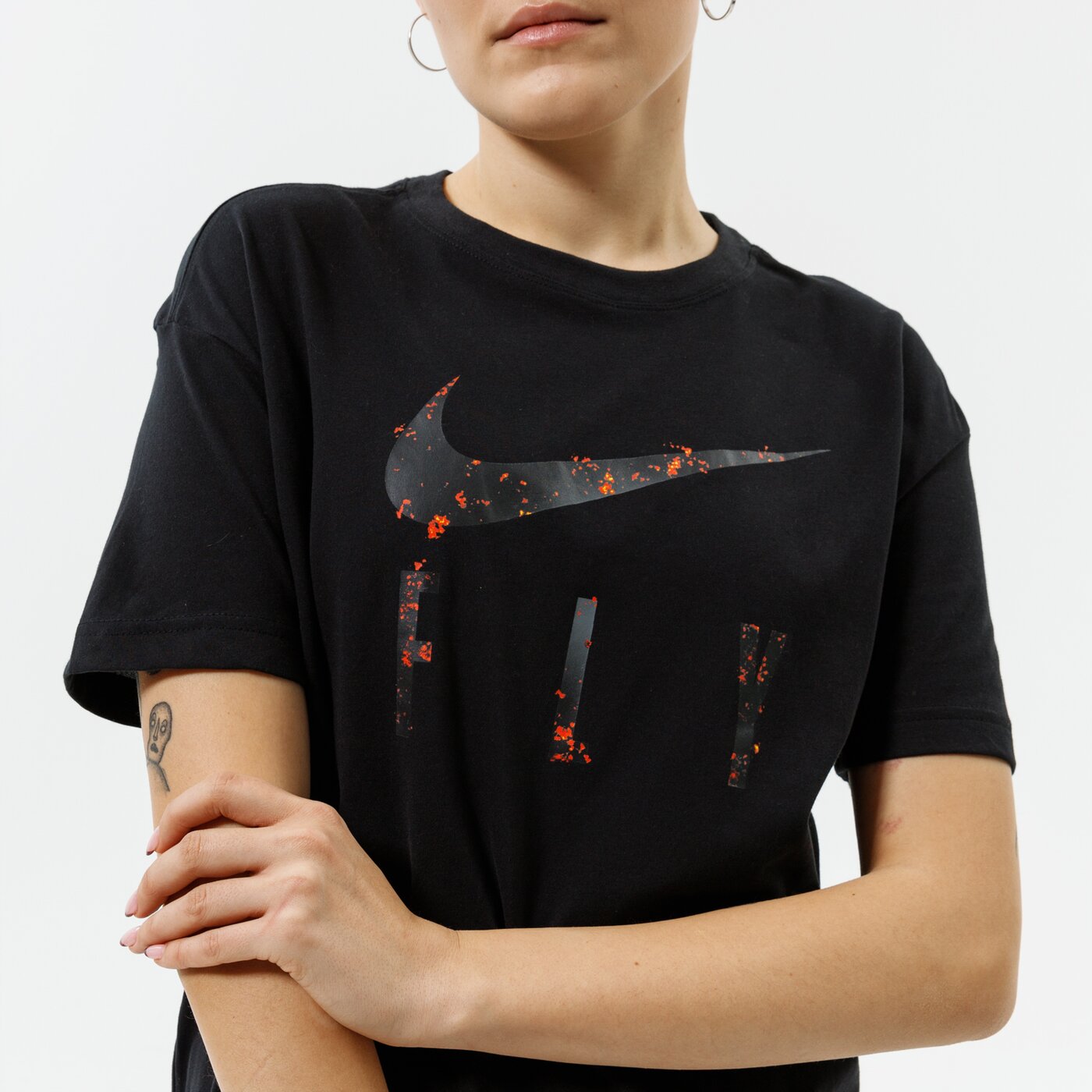 Дамска тениска NIKE ТЕНИСКА W NK DF SSNL SWSH FLY SS TEE NBA dm2552-010 цвят черен