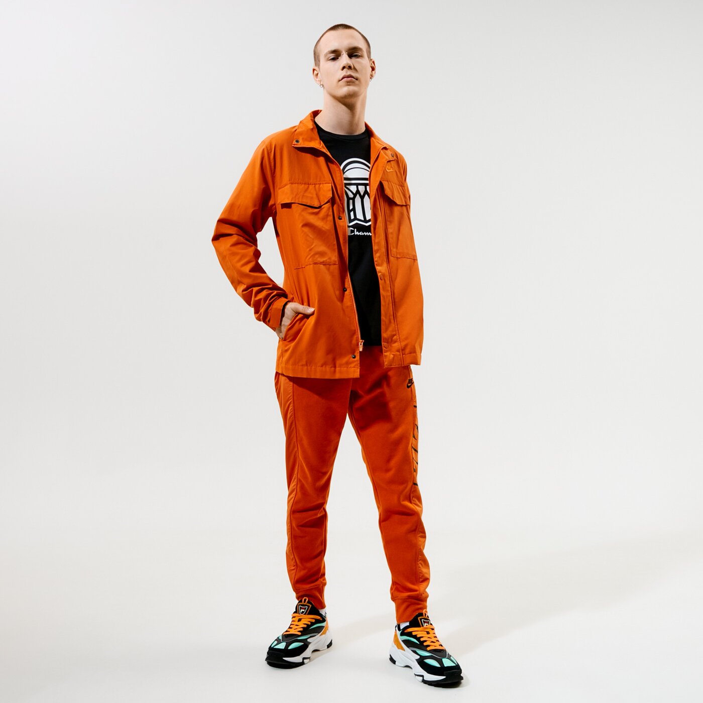 Мъжка тениска CHAMPION ТЕНИСКА CREWNECK ТЕНИСКА 215007kk001 цвят черен