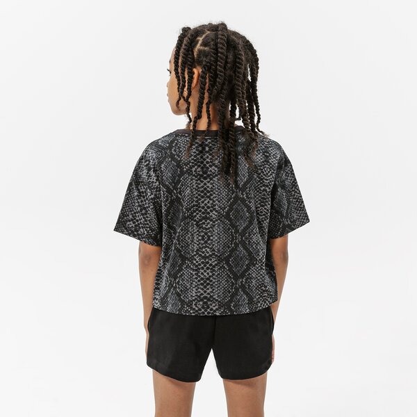 Детска тениска JORDAN ТЕНИСКА ESSENTIALS SNAKE TEE GIRL 45b313-023 цвят черен