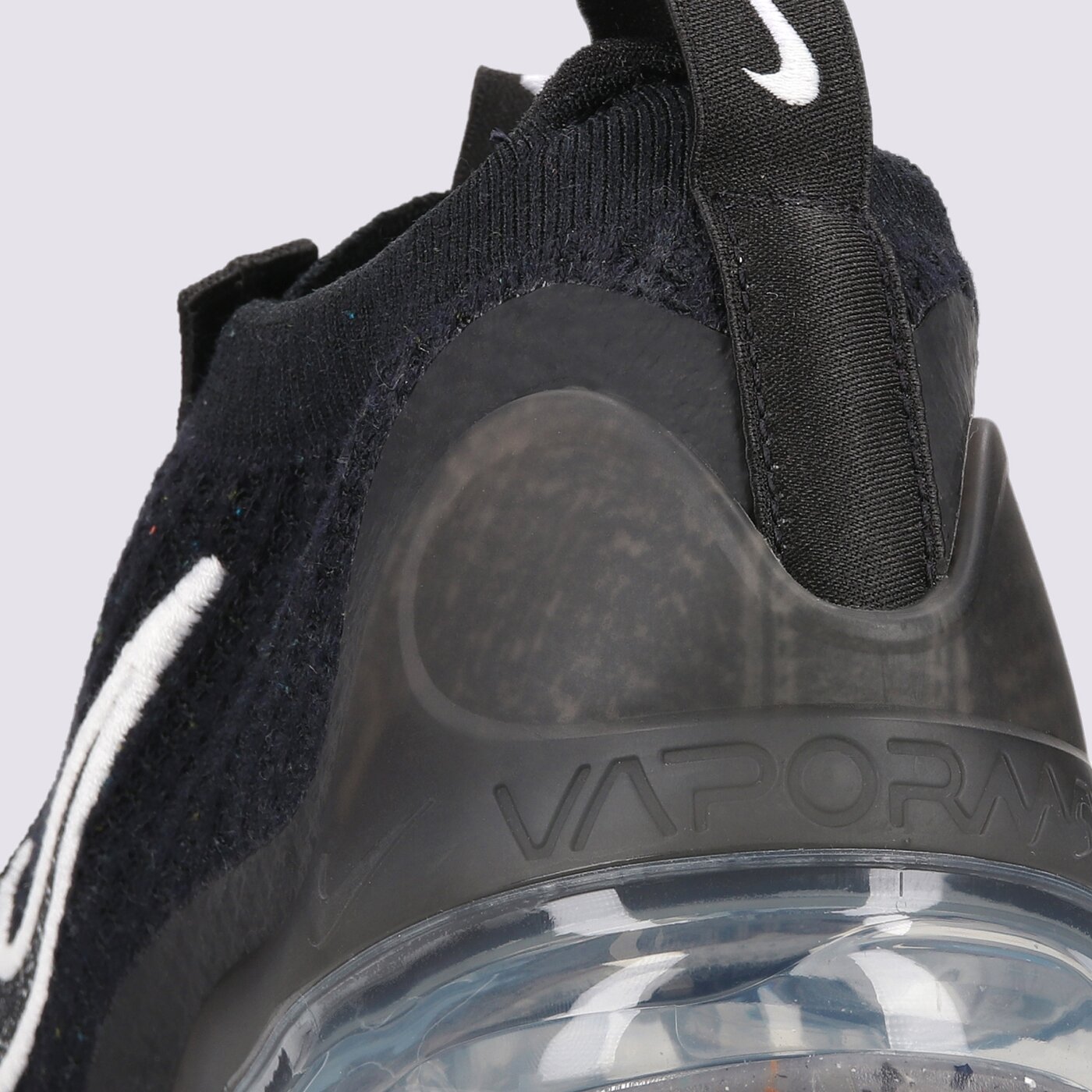 Дамски маратонки NIKE AIR VAPORMAX 2021  dc4112-002 цвят черен