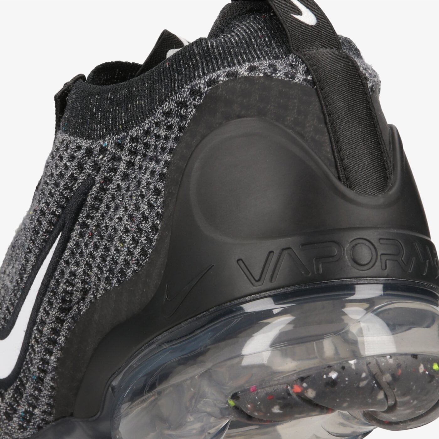 Мъжки маратонки NIKE AIR VAPORMAX 2021  dc9394-001 цвят черен