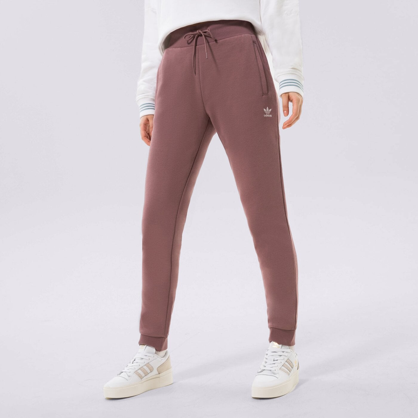 Дамски панталони ADIDAS ПАНТАЛОНИ TRACK PANT hm1831 цвят кафяв