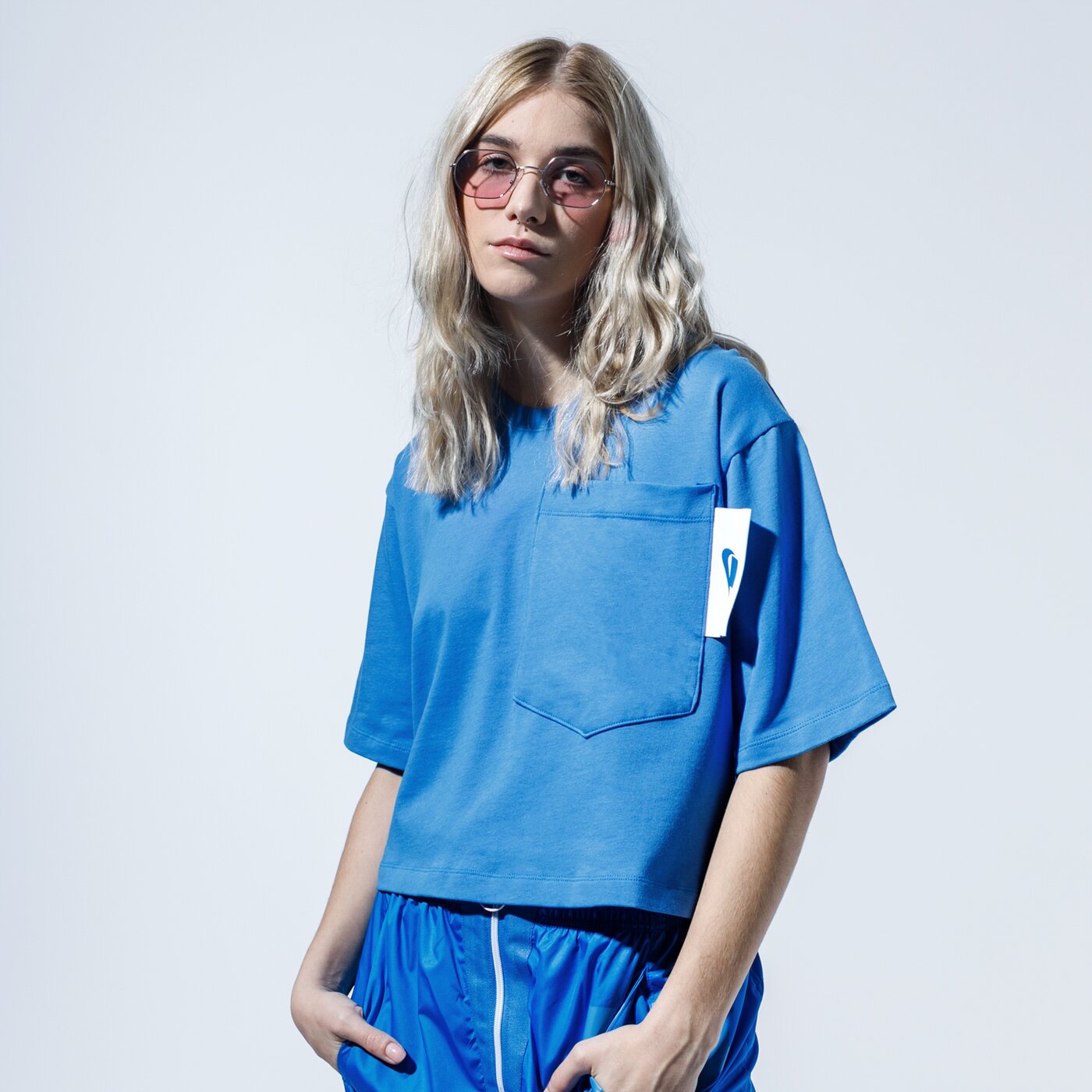 Дамска тениска NIKE ТЕНИСКА W NSW NSW ТОП SS CROP ct0874-402 цвят син