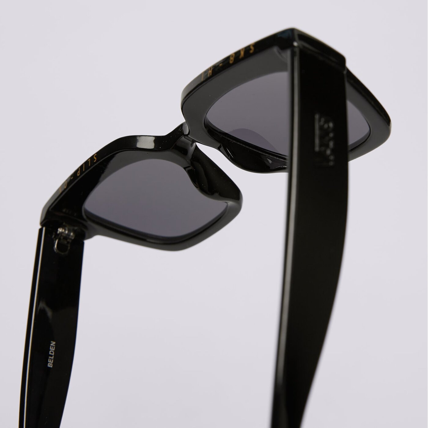 Дамски слънчеви очила VANS ОЧИЛА BELDEN SHADES vn0a7pqzzx11 цвят черен