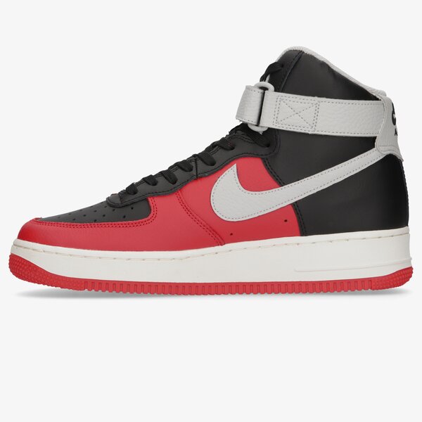 Мъжки маратонки NIKE AIR FORCE 1 HIGH '07 LV8 EMB dc8870-001 цвят черен