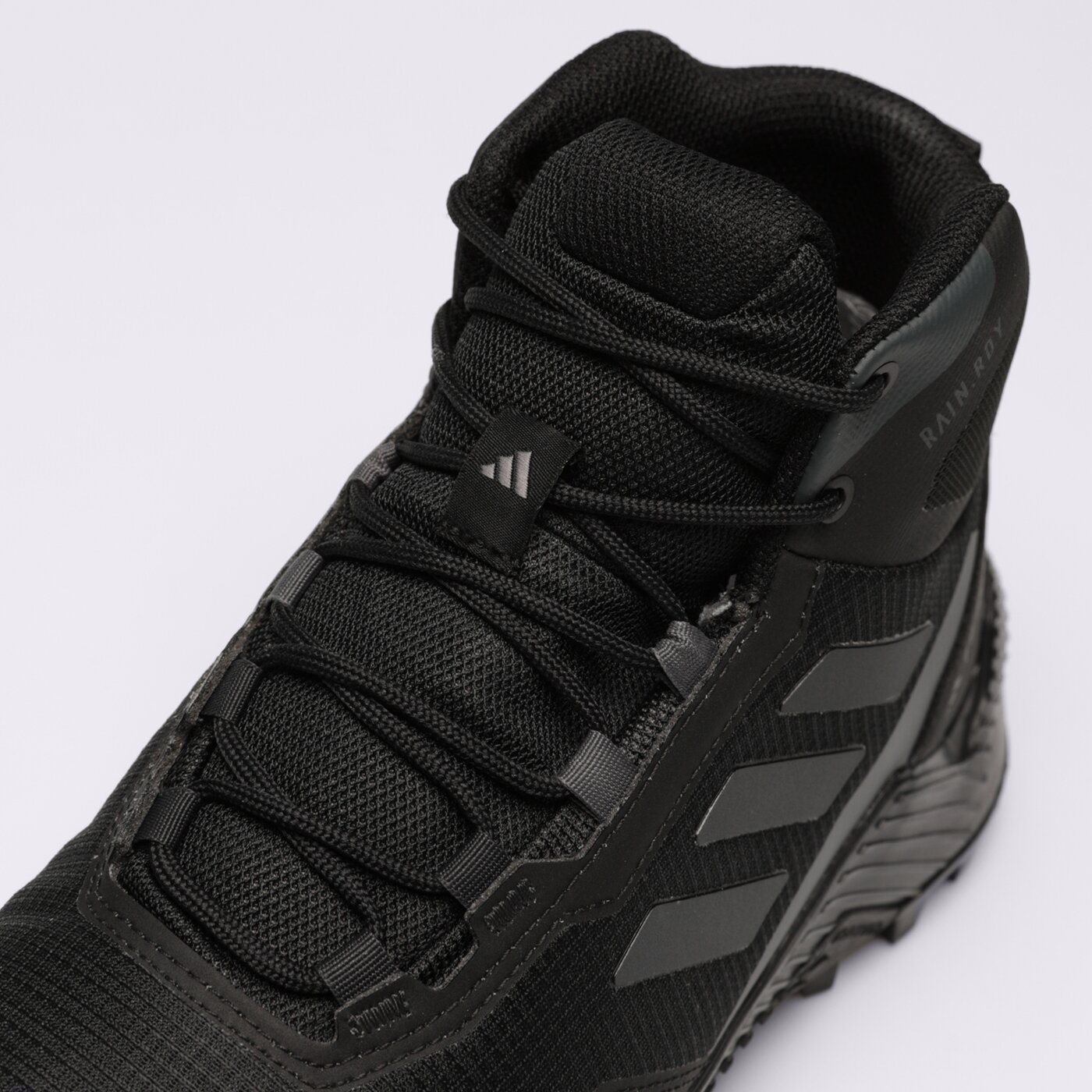 Мъжки зимни обувки ADIDAS TERREX EASTRAIL 2 MID R.RDY hp8600 цвят черен