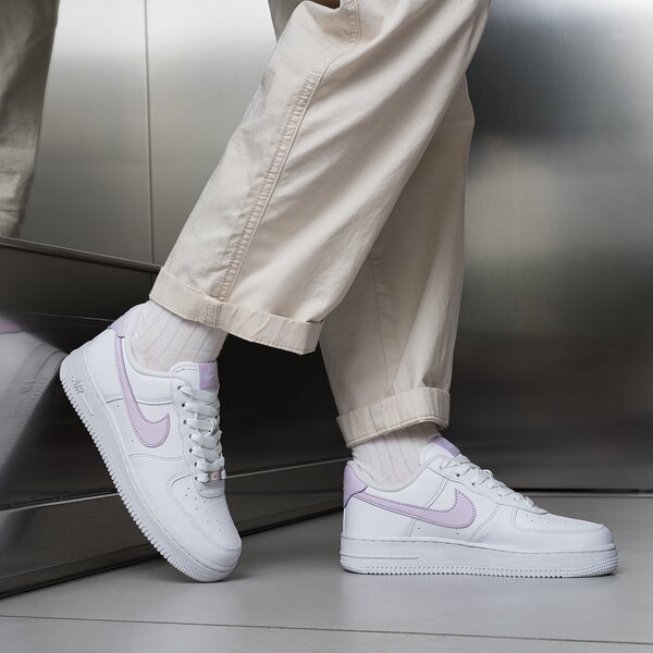 Дамски маратонки NIKE AIR FORCE 1 '07 NEXT NATURE dn1430-105 цвят бял