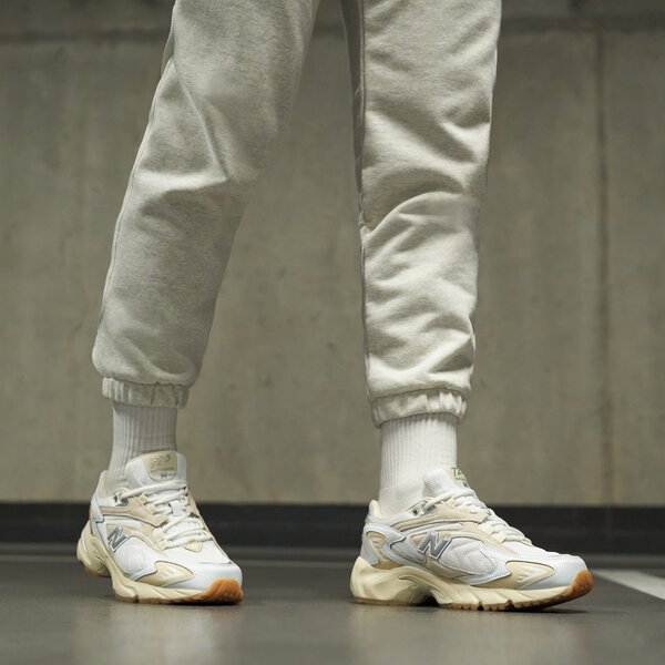 Мъжки маратонки NEW BALANCE 725  ml725t цвят бял