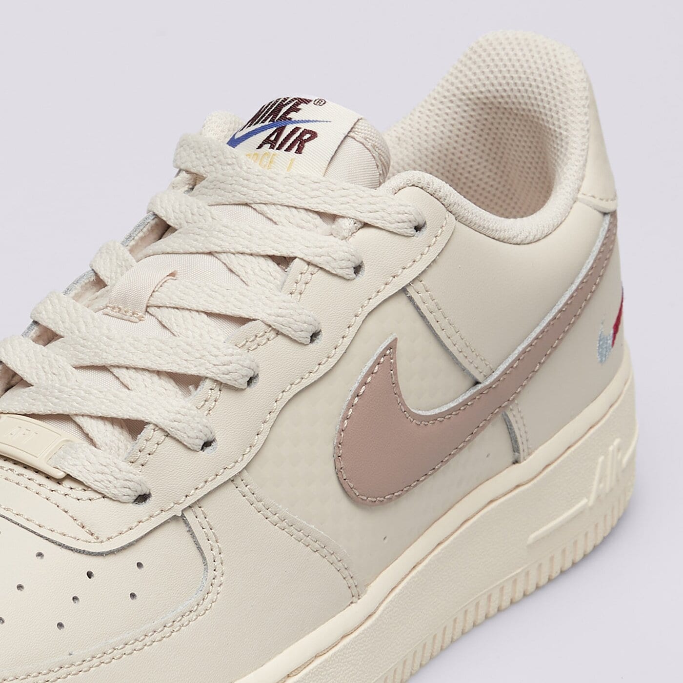 Детски маратонки NIKE AIR FORCE 1 LV8 1 (GS) hq1907-100 цвят бежов