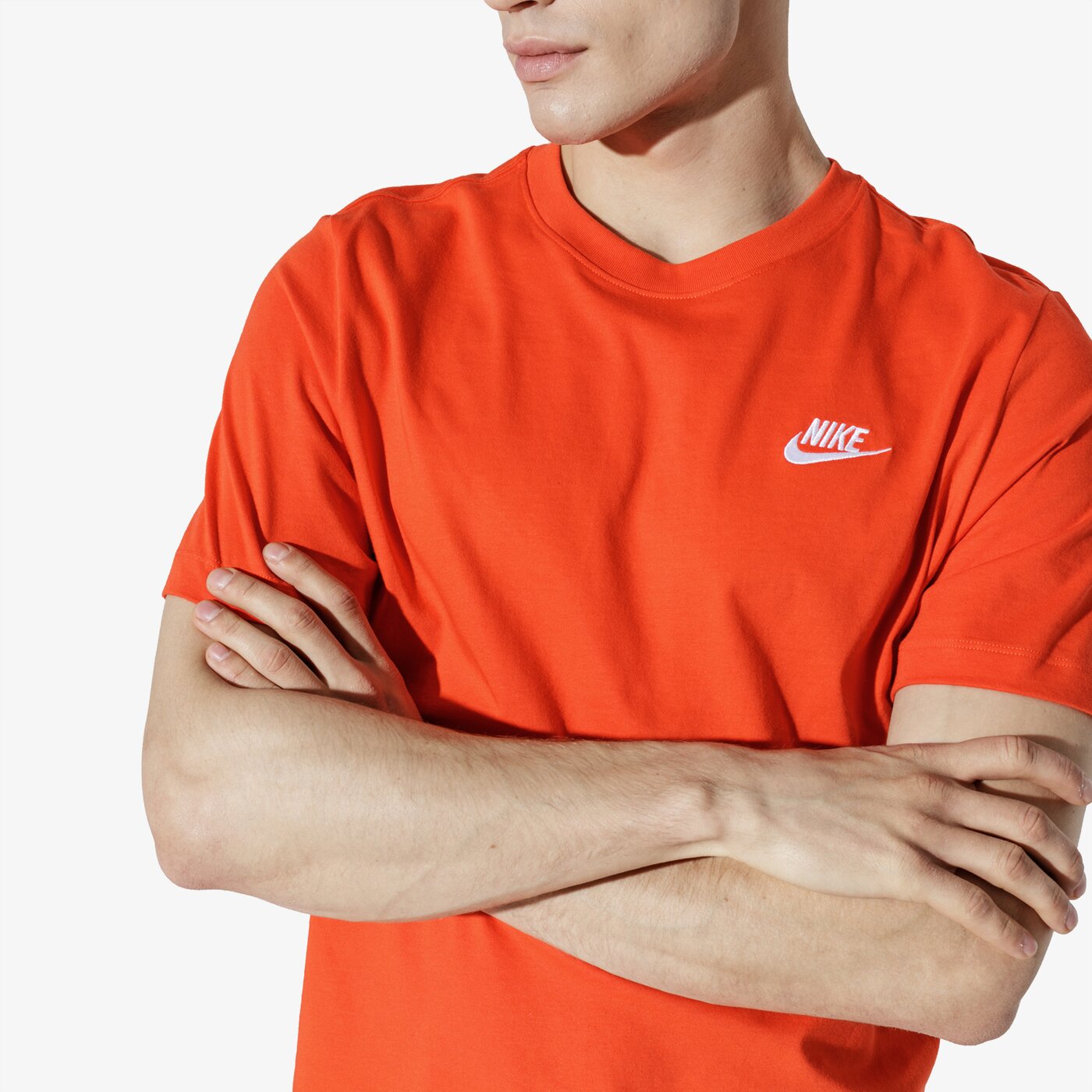 Мъжка тениска NIKE ТЕНИСКА SPORTSWEAR CLUB ar4997-891 цвят оранжев