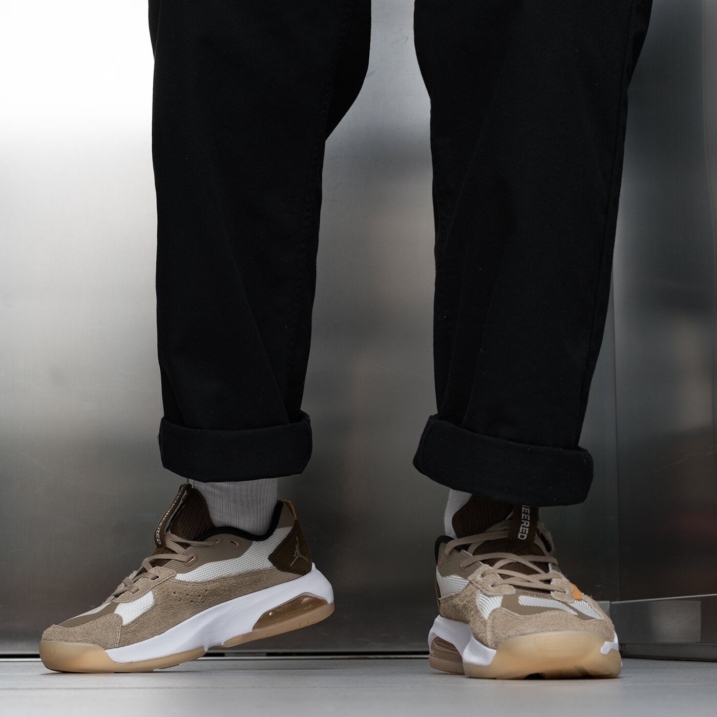 Мъжки маратонки JORDAN AIR 200E  dc9836-200 цвят бежов