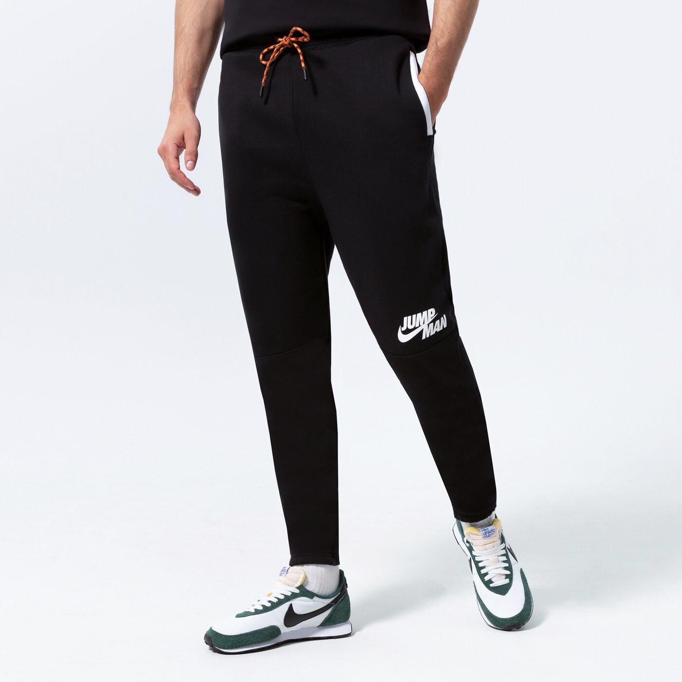 Мъжки панталони JORDAN JUMPMAN FLEECE JOGGERS  dj0260-010 цвят черен