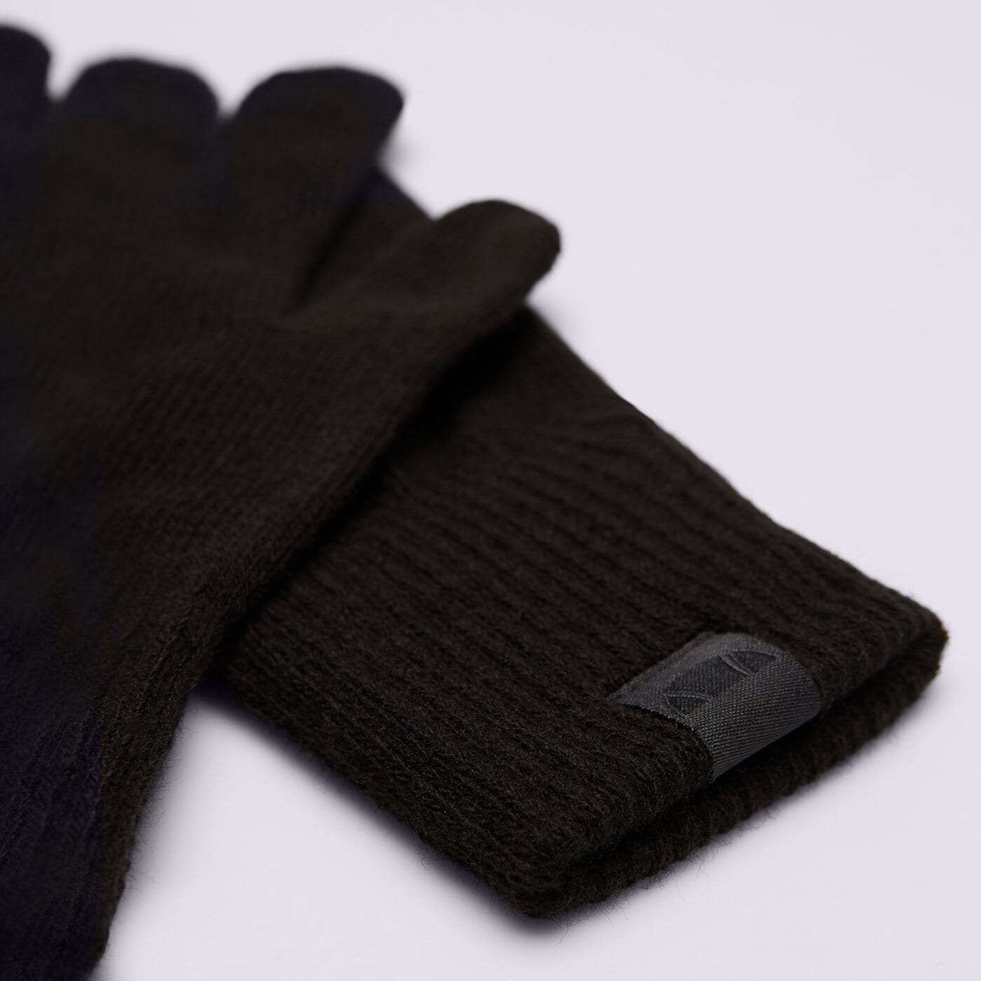 Дамски ELLESSE РЪКАВИЦИ RUPEN GLOVES BLK smga4017011 цвят черен