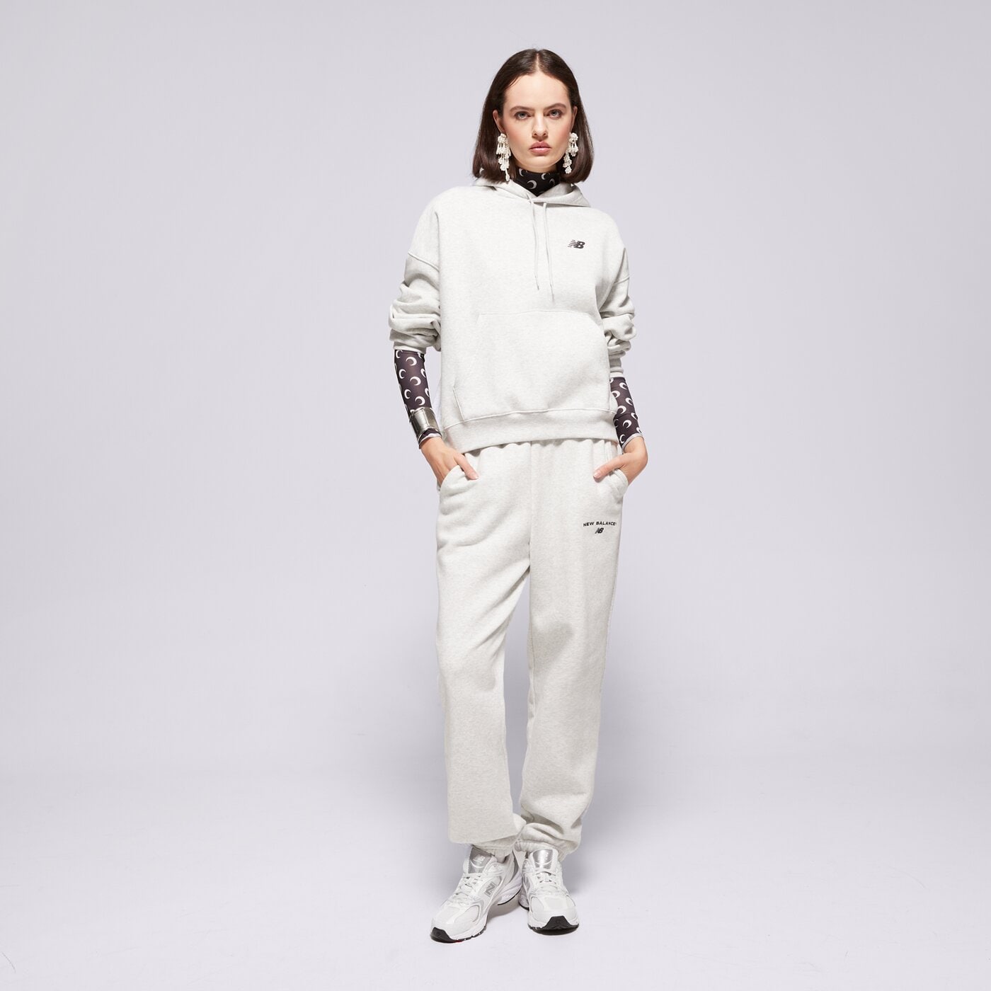 Дамски суичър NEW BALANCE СУИТЧЪР С КАЧУЛКА REIMAGINED wt51518ahh цвят сив