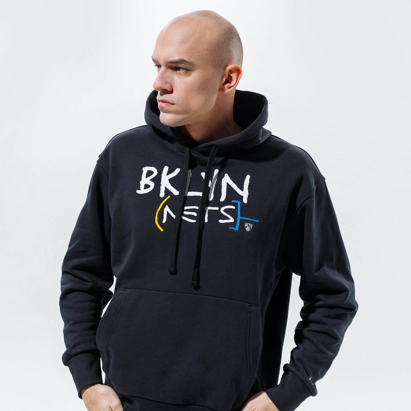 Мъжки суичър NIKE СУИТЧЪР С КАЧУЛКА BROOKLYN NETS ESSENTIAL CITY EDITION  cn2529-010 цвят черен