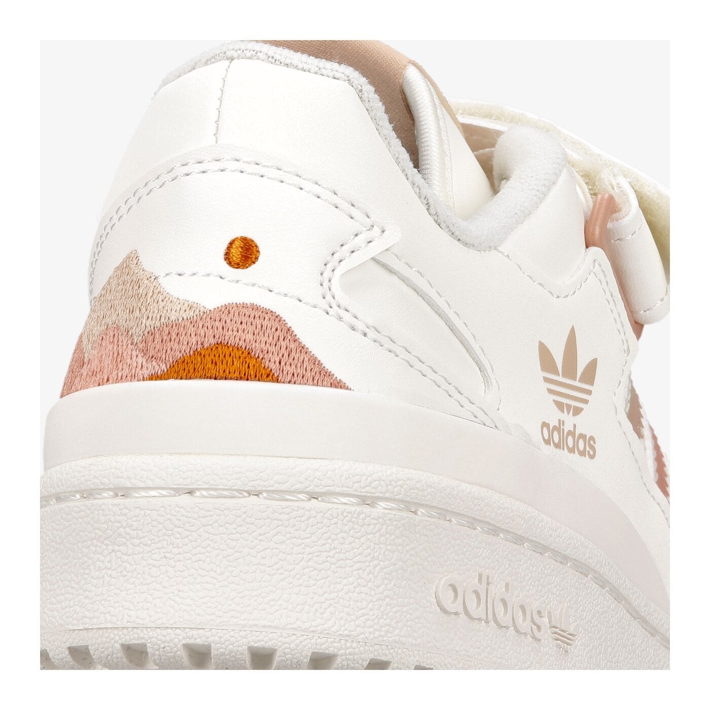 Дамски маратонки ADIDAS FORUM LOW W gv8345 цвят бял