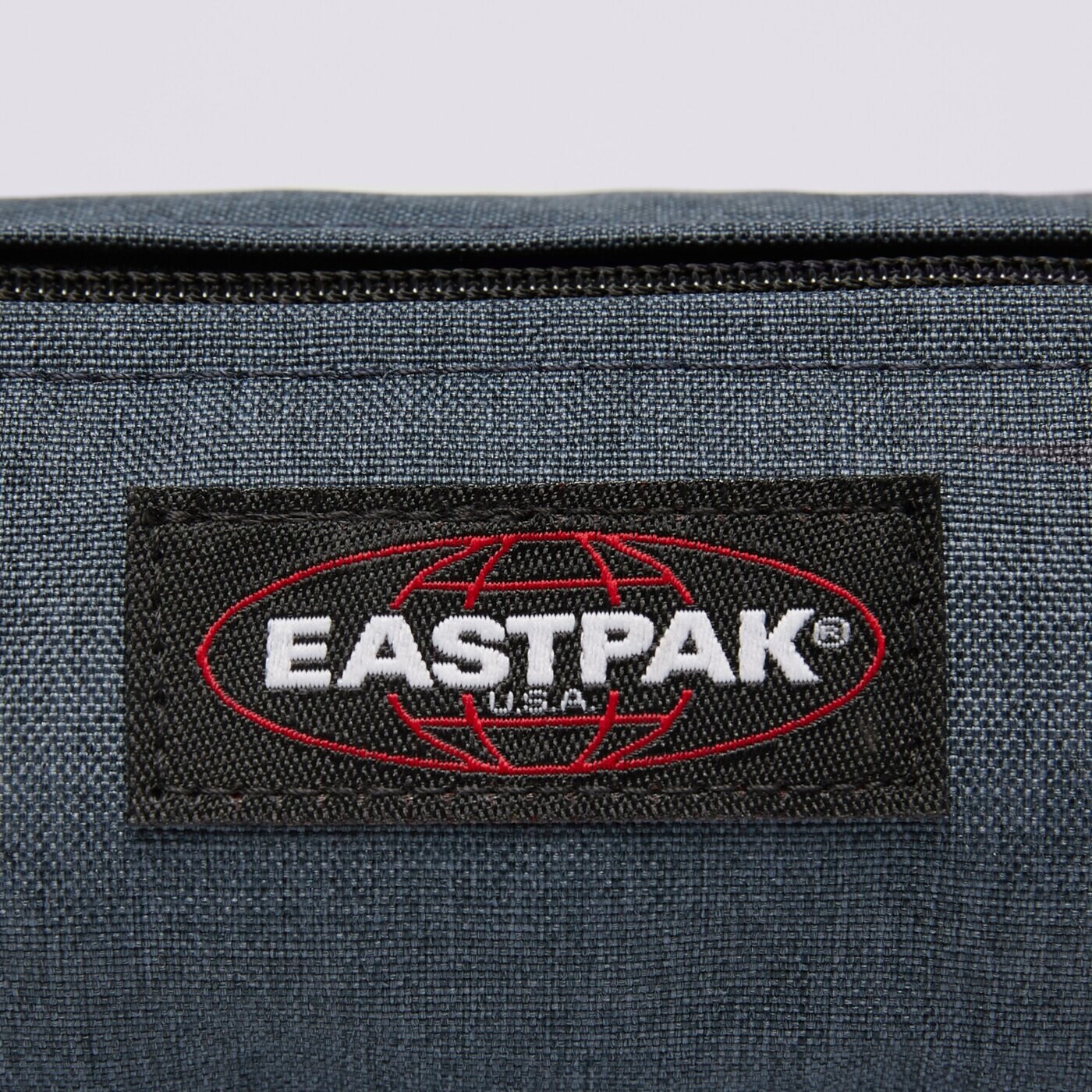EASTPAK НЕСЕСЕР BENCHMARK SINGLE TRIPLE DENIM ek00037226w цвят син