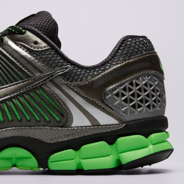 Мъжки маратонки NIKE ZOOM VOMERO 5 SE ib2988-001 цвят черен