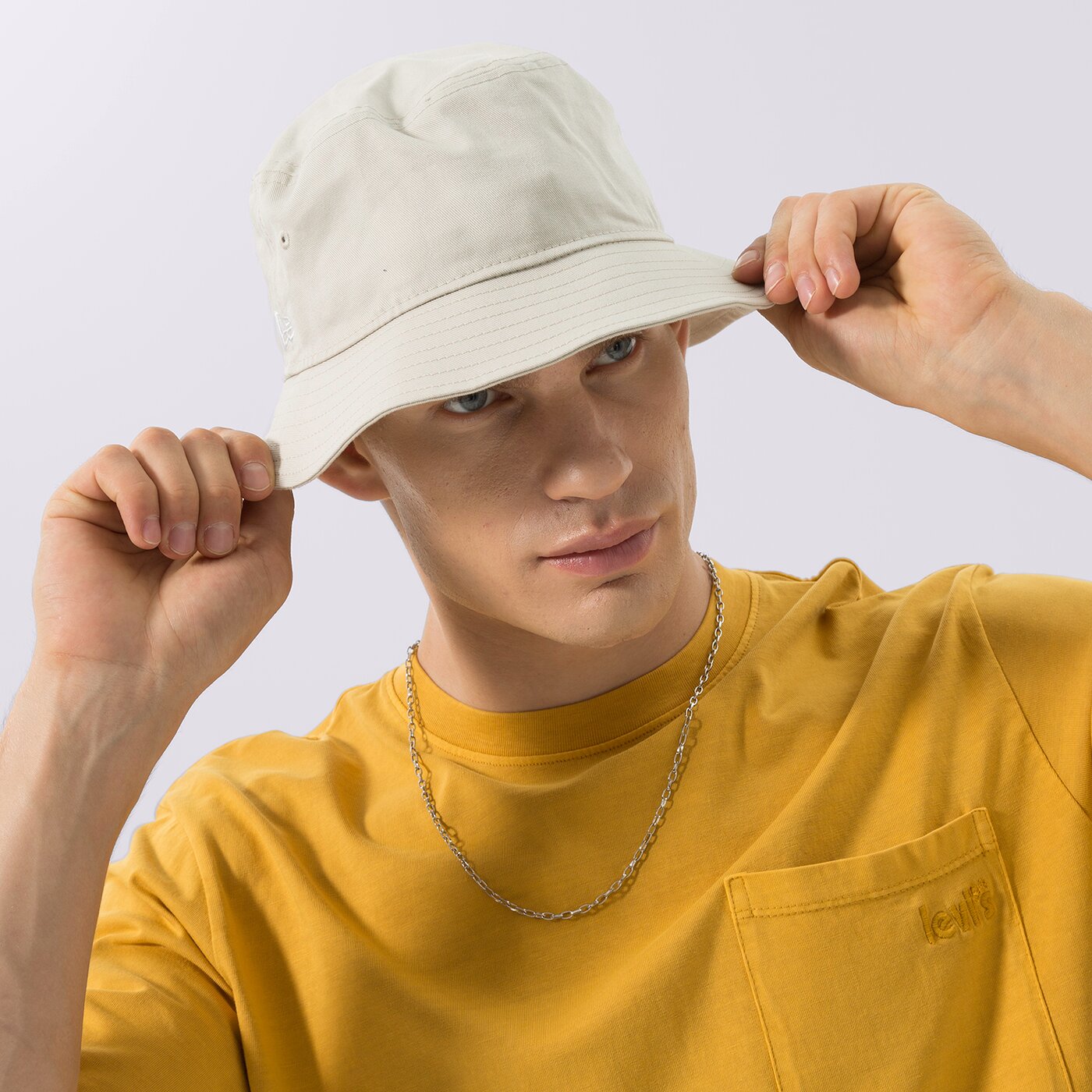  NEW ERA ИДИОТКА NE ESS TAPERED BUCKET STN NEW ERA STN 60222227 цвят бежов