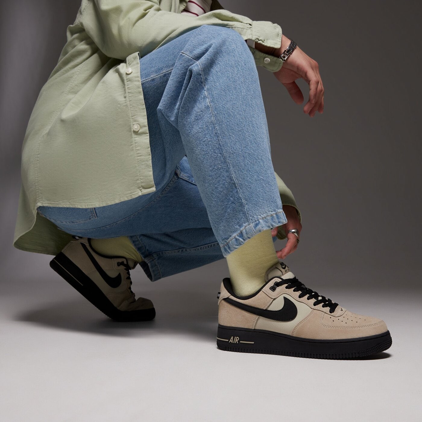 Мъжки маратонки NIKE AIR FORCE 1 '07  hv6526-200 цвят каки