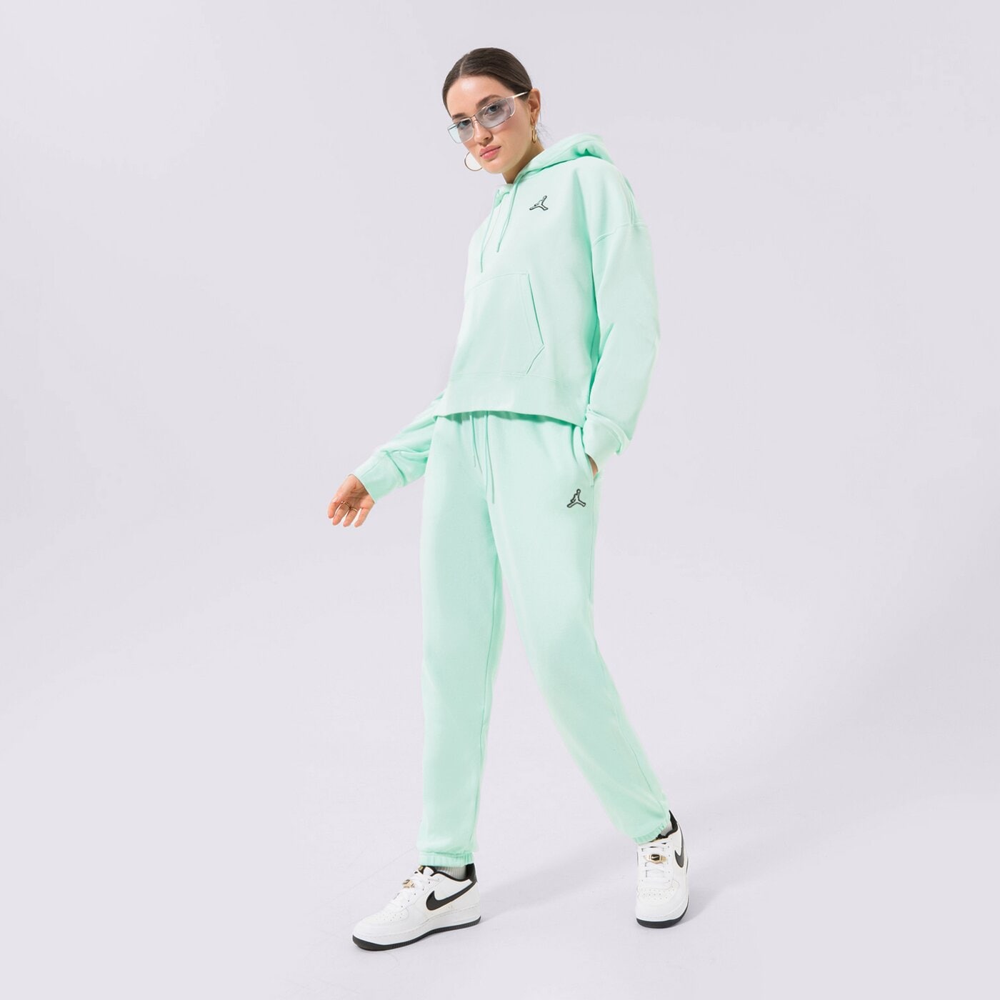 Дамски панталони JORDAN ПАНТАЛОНИ ESSENTIAL JOGGERS dn4575-379 цвят мента