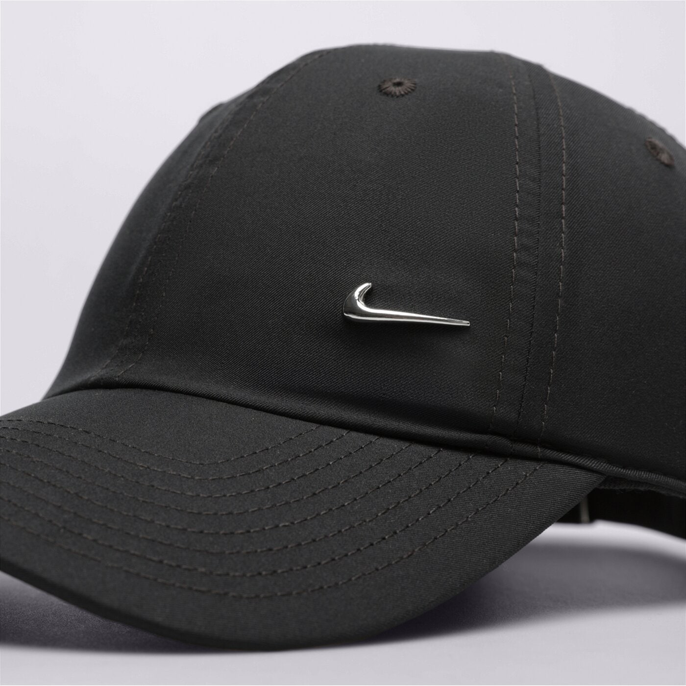 Дамска шапка с козирка NIKE ШАПКА U NK DF CLUB CAP U CB MTSWSH fb5372-010 цвят черен