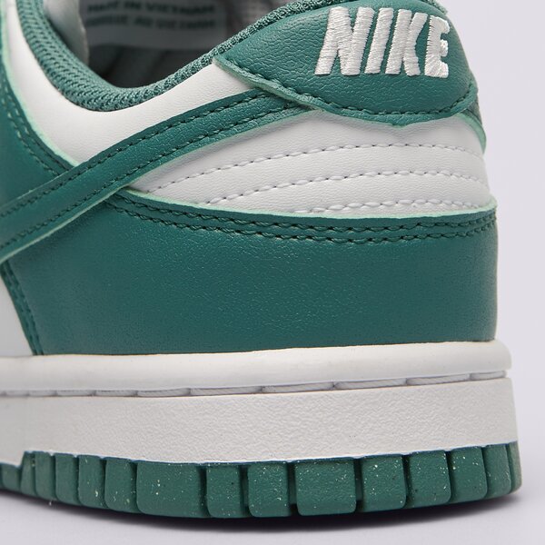 Дамски маратонки NIKE DUNK LOW dd1873-107 цвят бял