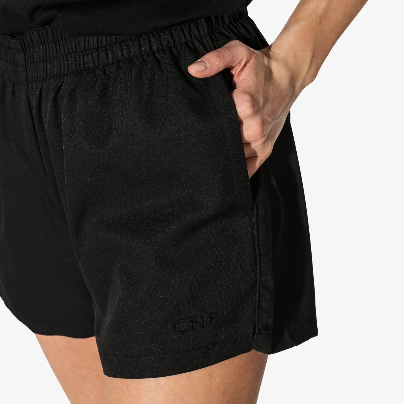 Дамски къси панталони CONFRONT ШОРТИ MISSY cf19szd26001 цвят черен