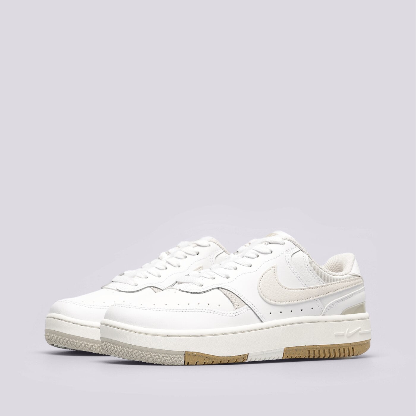 Дамски маратонки NIKE GAMMA FORCE dx9176-103 цвят бежов