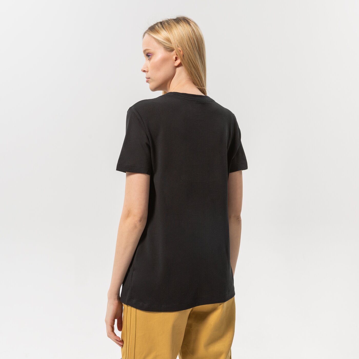 Дамска тениска NIKE ТЕНИСКА W NK DF SWSH FLY SSNL SS TEE NBB dn3048-010 цвят черен