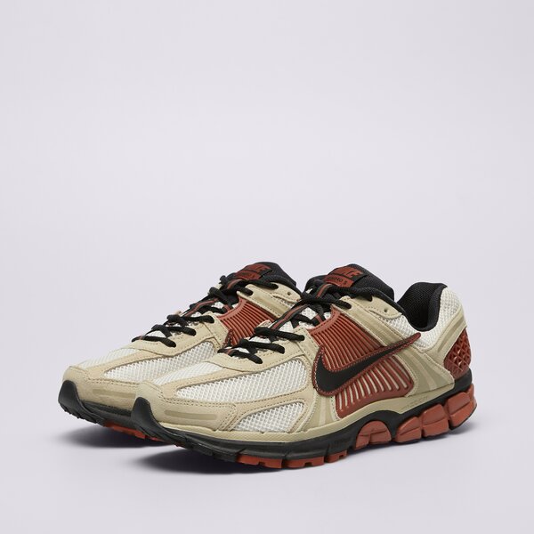 Мъжки маратонки NIKE ZOOM VOMERO 5 hf1553-201 цвят бежов