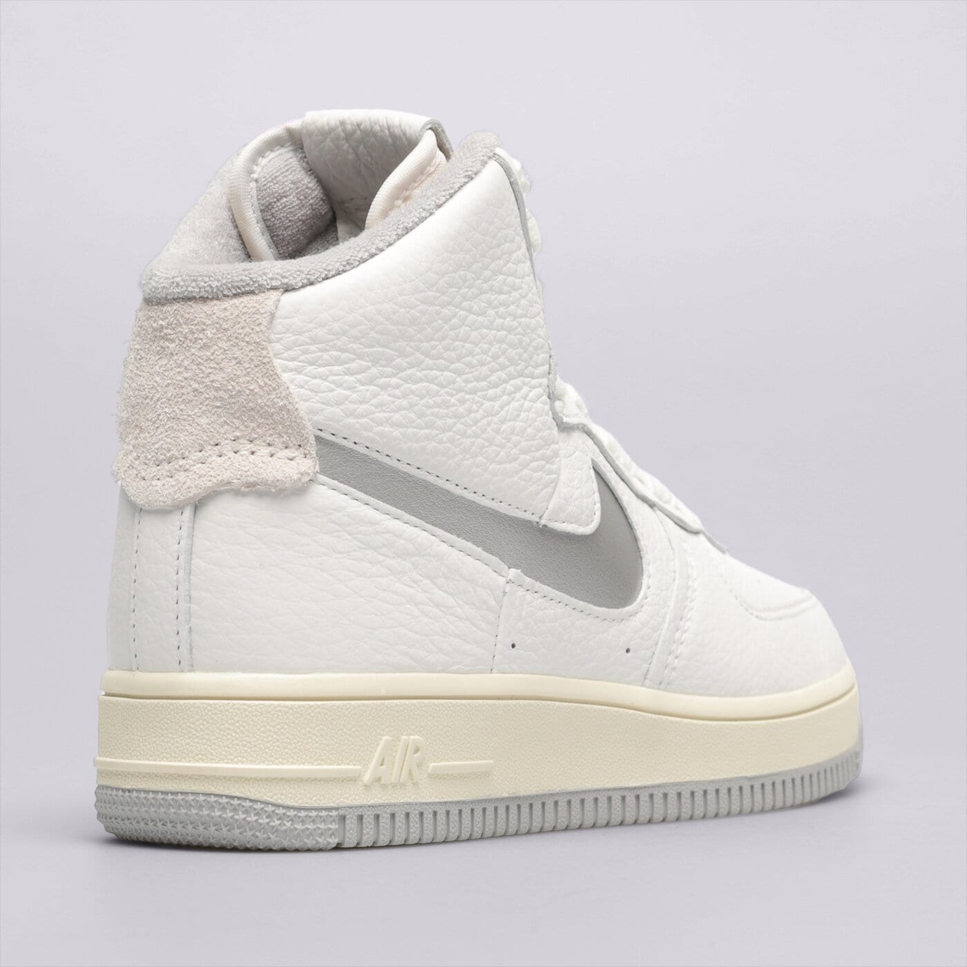 Дамски маратонки NIKE W AF1 SCULPT dc3590-101 цвят бял