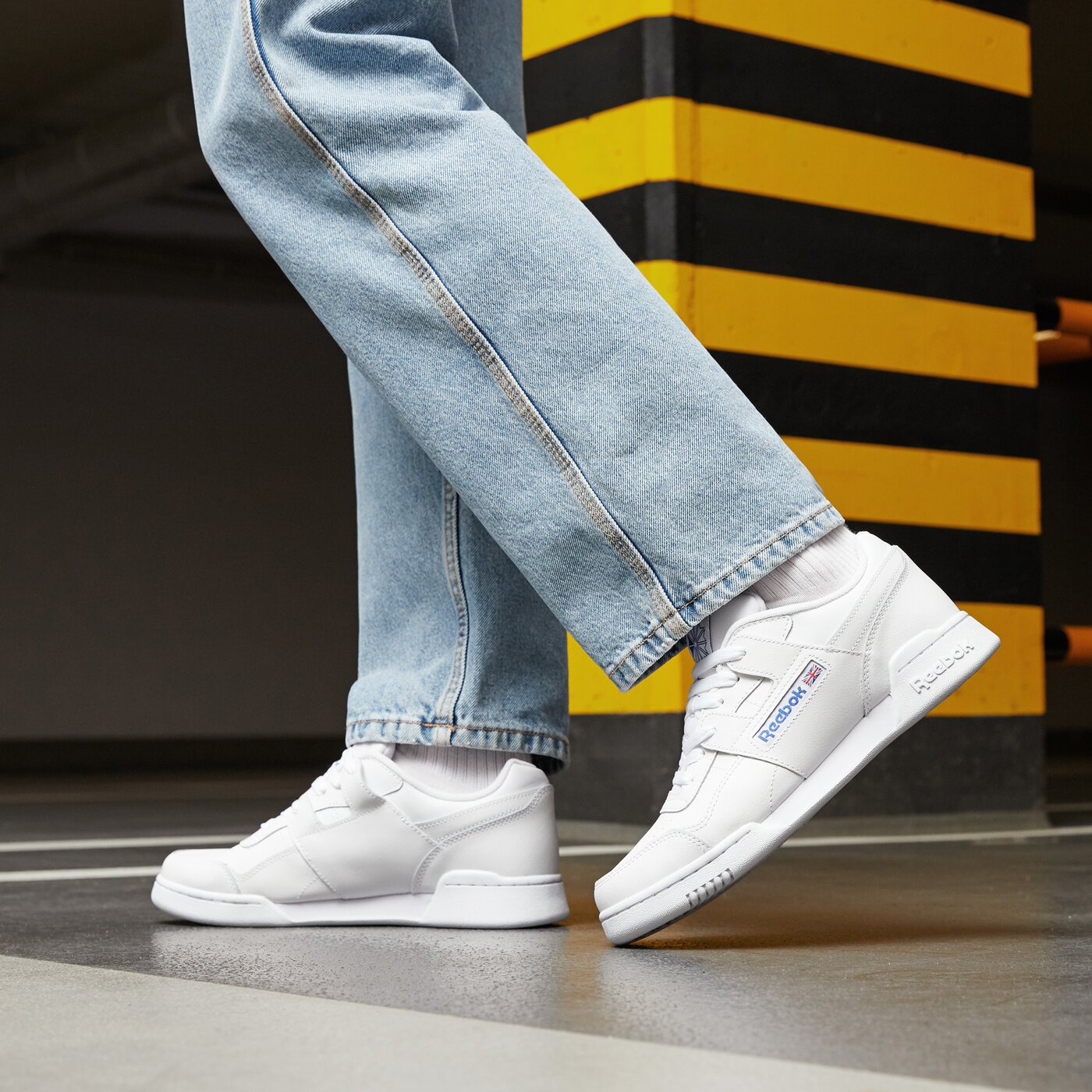 Мъжки маратонки REEBOK WORKOUT PLUS hp5909 цвят бял