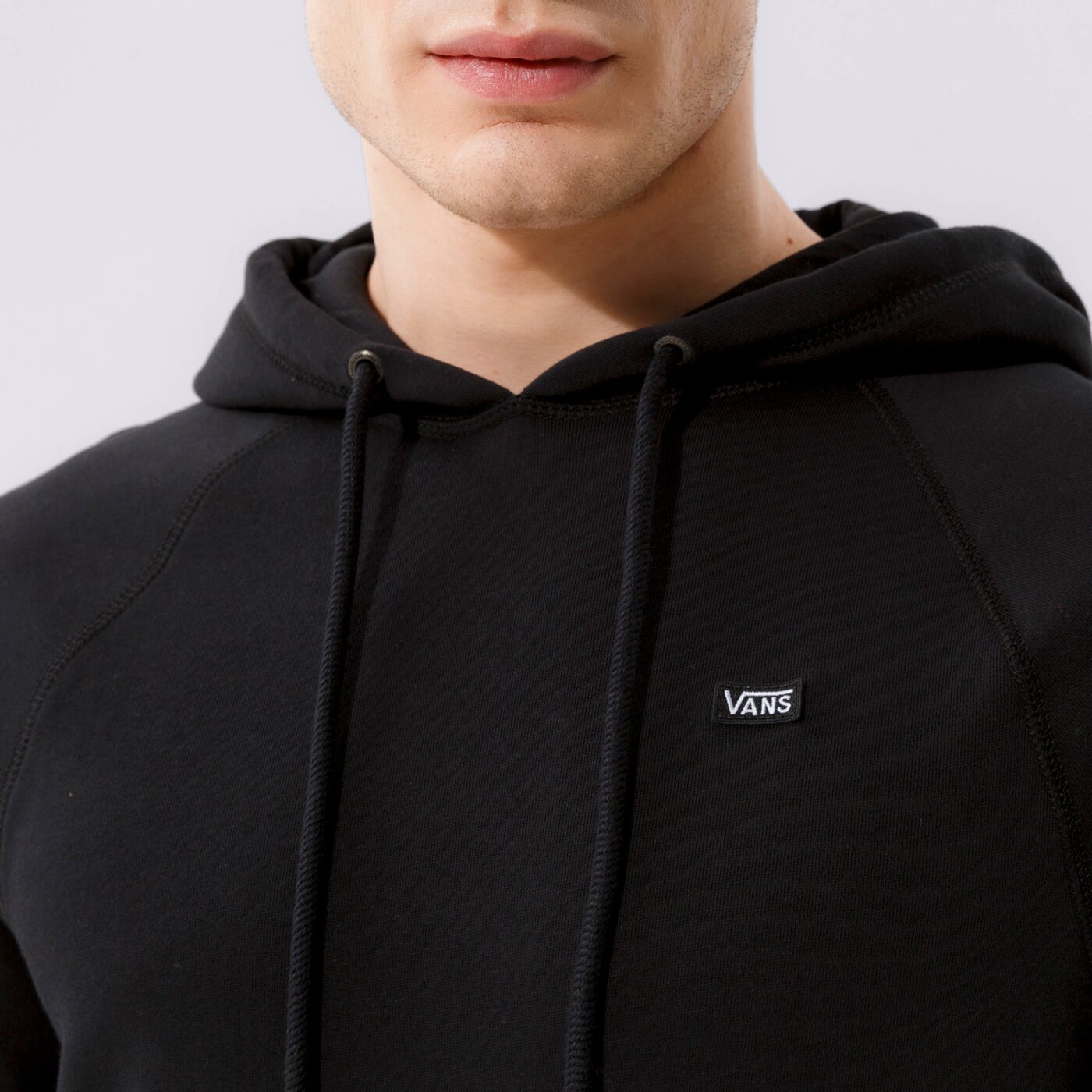 Мъжки суичър VANS СУИТЧЪР С КАЧУЛКА MN VERSA vn0a49snz7w1 цвят черен